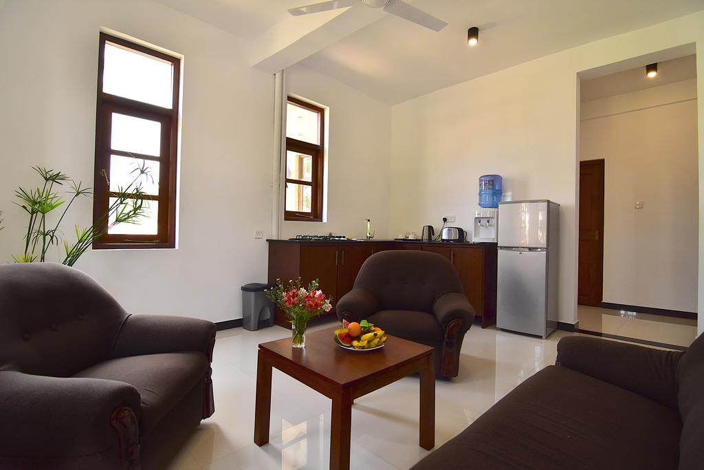 Park Lane 88 Apartments Negombo Exterior foto