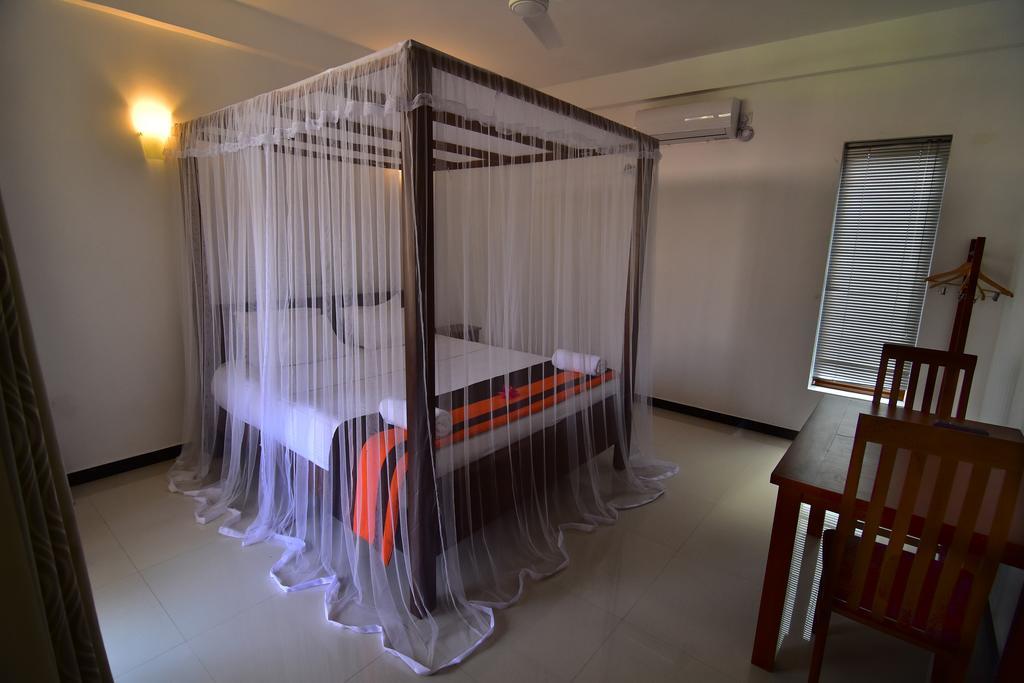 Park Lane 88 Apartments Negombo Exterior foto